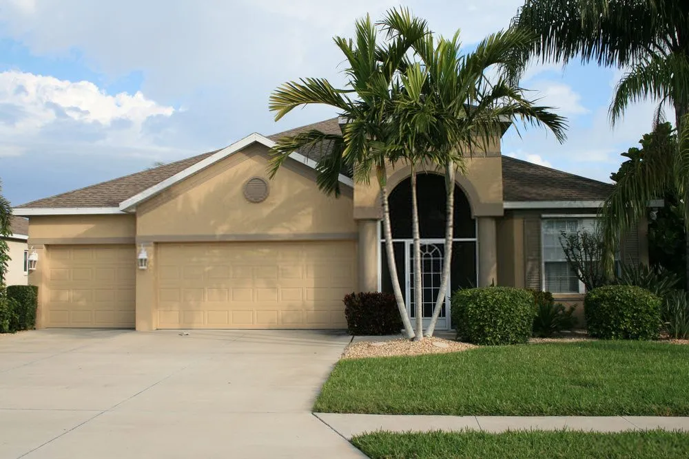 a Glendale AZ property with exposed aggregate driveway